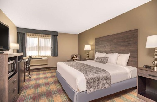 Baldwin Hotel | Baymont by Wyndham Baldwin