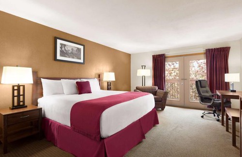 Cortez Hotel | Baymont by Wyndham Cortez