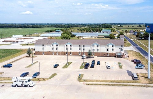 South Jacksonville Hotel | Baymont by Wyndham Jacksonville