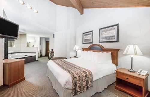 Le Mars Hotel | Baymont by Wyndham LeMars