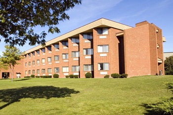 Manitowoc Hotel | Baymont by Wyndham Manitowoc Lakefront