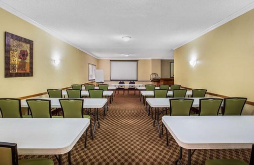 Tehachapi Hotel | Baymont by Wyndham Tehachapi