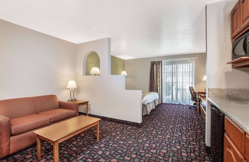 Tehachapi Hotel | Baymont by Wyndham Tehachapi
