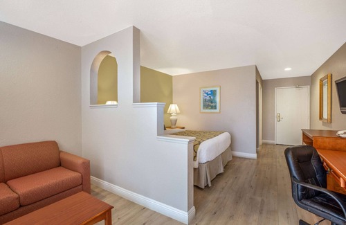 Tehachapi Hotel | Baymont by Wyndham Tehachapi