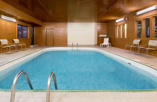 Waterloo Hotel | Baymont by Wyndham Waterloo