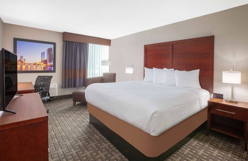 Grand Rapids Hotel | Baymont Inn & Suites Grand Rapids Near Downtown