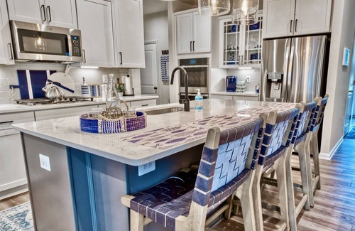 Bayside Villa | BAYSIDE * 5BR NEW LUXURY HOME * 4.5 Baths * 3 Master Suites * Sleeps 12 *