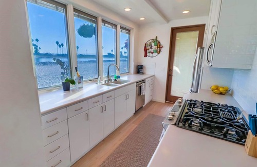 Mission Beach Condo | Bayside Bliss | 2BR Coastal Retreat w/Water Views