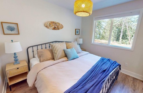 Lund Villa | Bayside Cottage - Private Paradise by the Sea