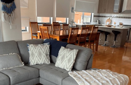 Portarlington House | Bayside Haven - High ceilings with stunning views