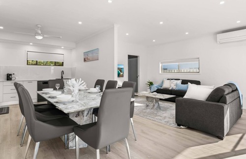 Vincentia House | Bayswater Beach House 2 by Experience Jervis Bay