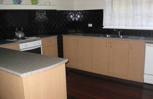 Bayswater House | Bayswater Views holiday home