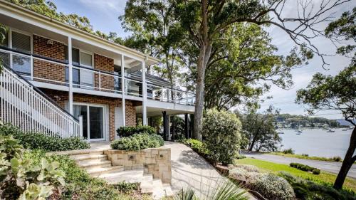 Killcare House | 'Bayview at Hardys Bay' by Accom Holidays