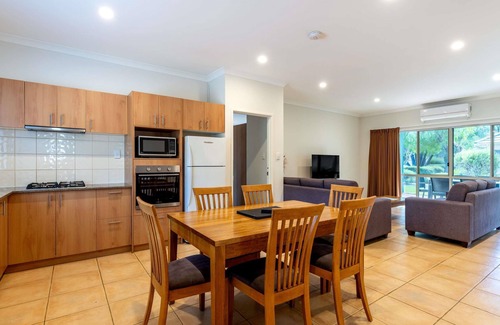 Broadwater Hotel | Bayview Geographe Resort