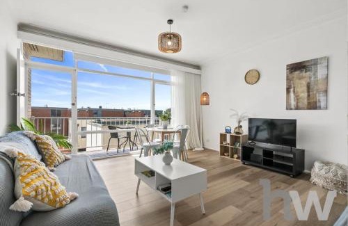 Geelong Apartment | Bayview Waterfront Apartment Geelong