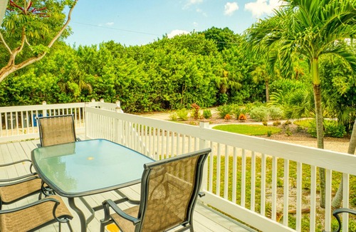 Captiva Cabin | Baywatch Cabin