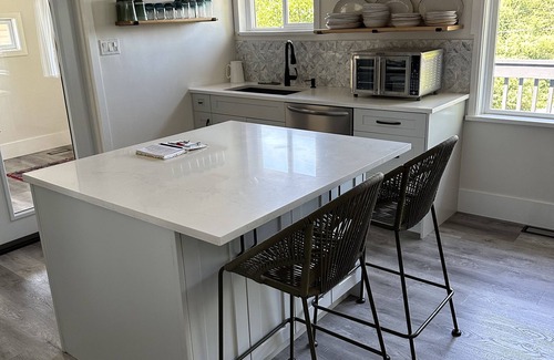 Langley House | BBQ's and Mountain Views