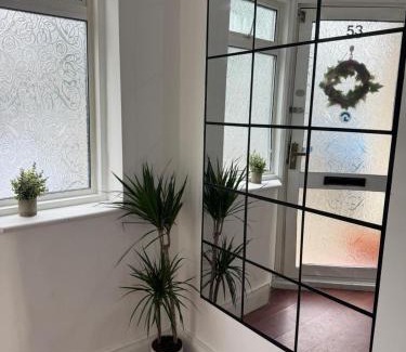 Dudden Hill House | BC-Spacious Quadruple Room in Wembley!