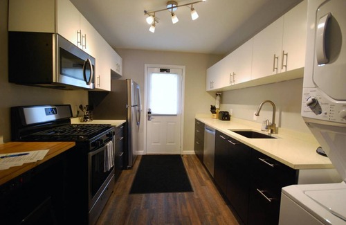 Brookwood Apartment | (BCD1b) Save Your Marriage! Be in Your Own Space in the Perfect Getaway