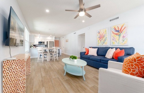 Neptune Beach House | Be A Nomad | Margaret House | 2blks from the Bch