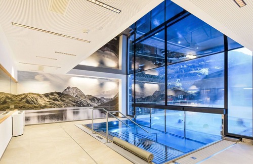 Schonbach Apartment | Beautiful apartment for 8 guests with pool, WIFI, TV and terrace