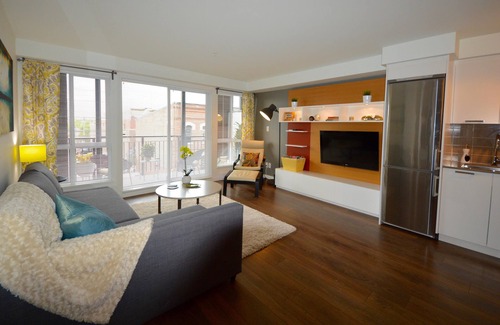 Downtown Victoria Condo | Be close to Chinatown when you are in the Union building
