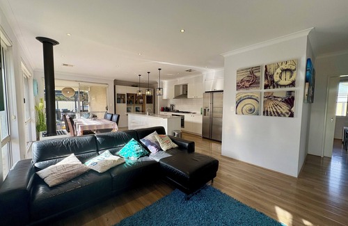 Reinscourt House | Be Wowed by Bayou – Family Fun by the Beach