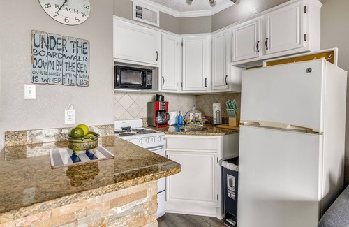 Galveston Condo | Beach-a-holic | First Floor, Two Community Pools