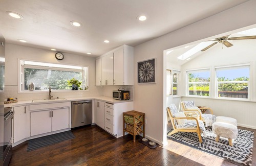 Suquamish House | Beach Access - Bainbridge Island - Poulsbo - Water Views - NEW Decks