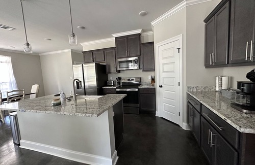 Gulfport House | Beach Access, sleeps 8, Pets-YES! Blue Oak Cottage - beach supplies included!