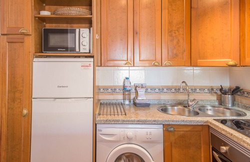 Nerja Apartment | Beach across the street - air con - good Wifi - center - 2 bedrooms - sea view