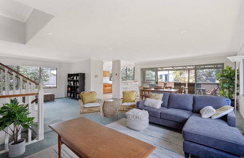 Cowes House | Beach and Trees Retreat by Ready Set Stay - Free WiFi and Near the beach