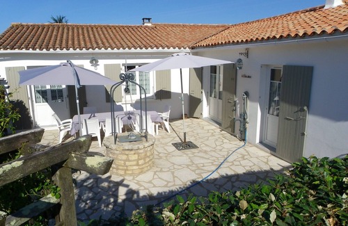Le Bois-Plage-en-Re Villa | Beach at 15min and shops at 300m, ideal home for families and friends