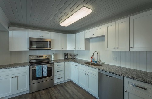 Carrabelle House | Beach Barrack 4BR/2BA