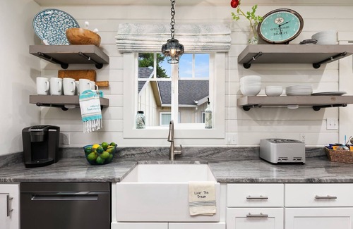 Downtown Cannon Beach House | Beach Blessing Summar