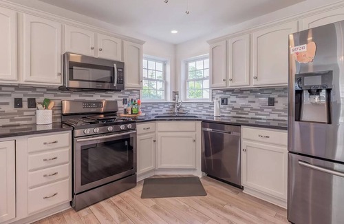 Villas House | Beach Block Shoreline Retreat with Pool & Fire Pitn1 Minute Walk to Beach