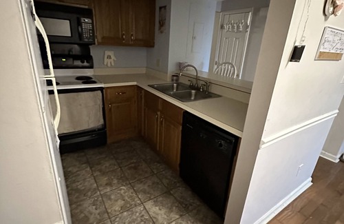 Myrtle Beach House | Beach Bound Full house 2bedrm 2b Broadway. LOCATION Beach 1.5miles private space