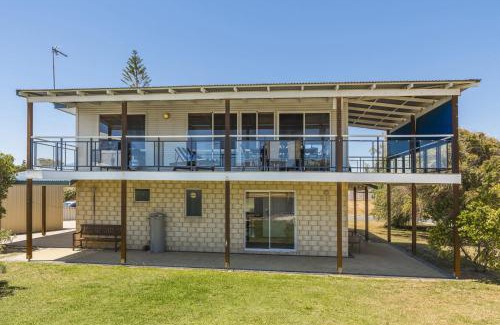 Lancelin House | Beach Break - Family Accommodation with Ocean Views