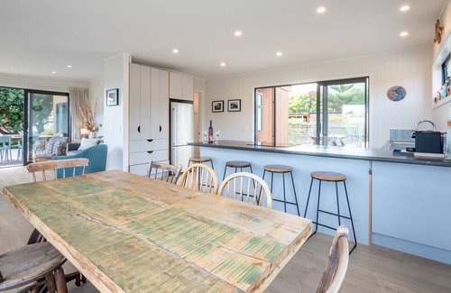 Pohara House | Beach Break in Pohara