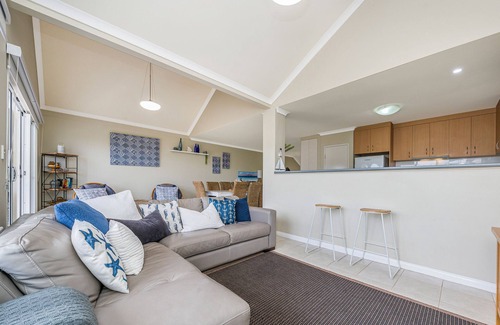 Ledge Point Villa | Beach Break Villa - Coastal Villa Retreat in Beautiful Ledge Point