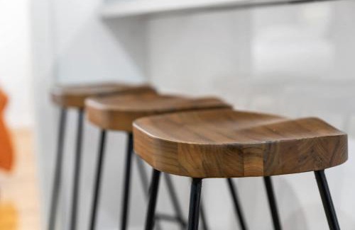 Merewether Apartment | Beach & Brew-Modern 1-Bedroom in Trendy Merewether