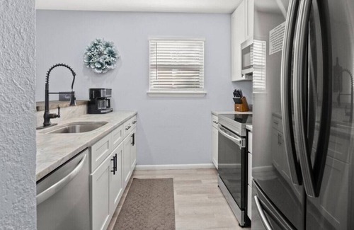 Silver Sands House | Beach Bum Club: Golf Cart Included for Ultimate Coastal Bliss