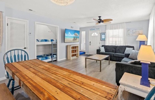 Silver Sands House | Beach Bum Club: Golf Cart Included for Ultimate Coastal Bliss