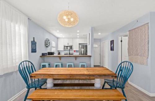 Silver Sands House | Beach Bum Club with Beach Gear included, 6 min walk to beach, BBQ, pet friendly