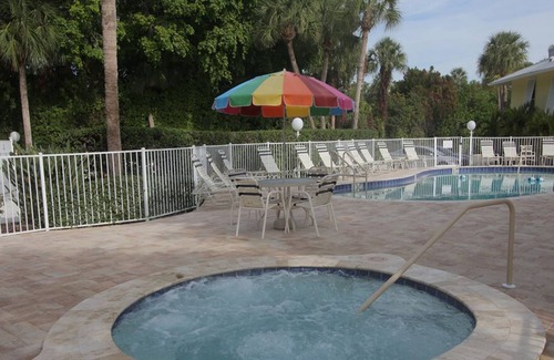 Whitney Beach Condo | Beach Castle #8: 2 BR / 2 BA Resort on Longboat Key by RVA, Sleeps 6