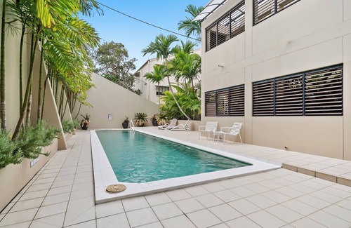 Sunrise Beach Apartment | Beach Chalet 7 - Coastal Bliss at Sunrise Beach – A Luxurious Beachfront Escape