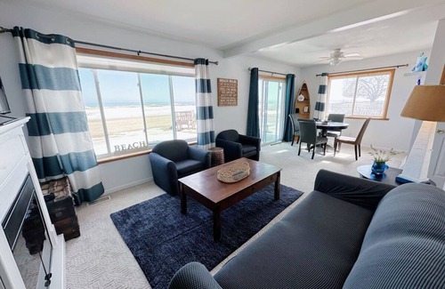 Oscoda House | Beach Club of Oscoda - All 4 Beachfront Cottages