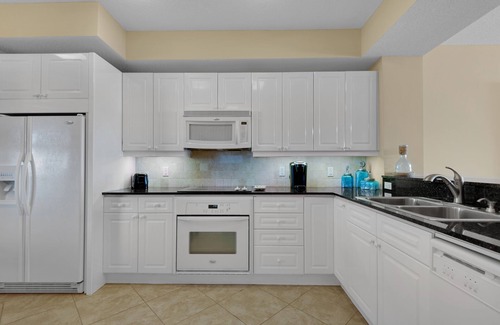 Navarre Beach Condo | Beach Colony 8B- 2BD/2BA Navarre Beach Gulf Front Condo!