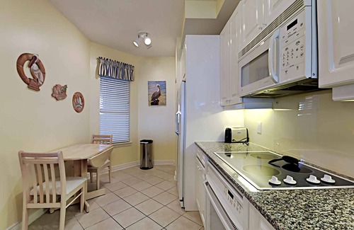 Ono Island Condo | Beach Colony West #6B | Sweeping Gulf View + Resort Amenities