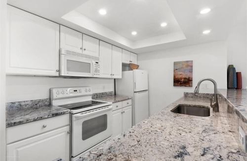 Hutchinson Island South Apartment | Beach Condo/High-End Finishes/Island Beach Resort/No Cleaning Fee/Condo 201